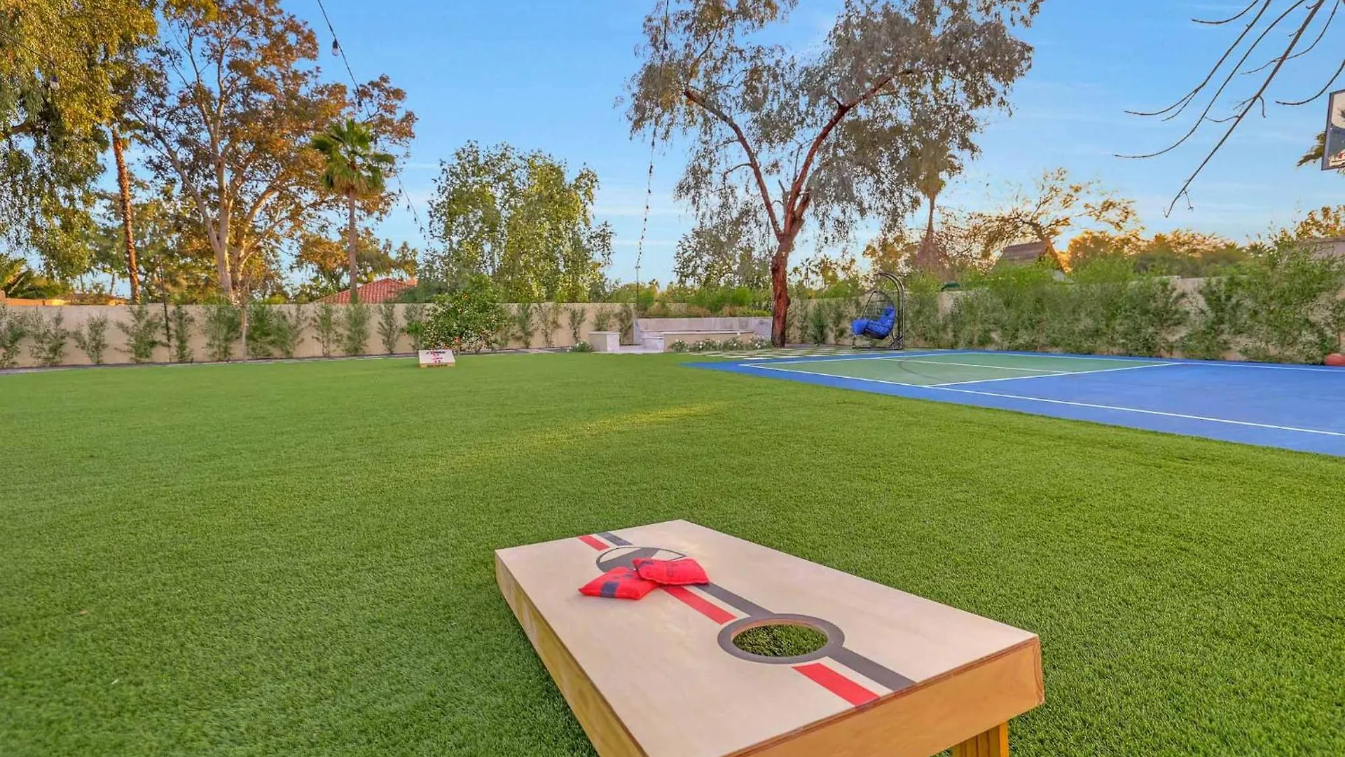 Luxury Scottsdale Retreat, Heated Pool, Spa, Pickleball, Concierge Service USA